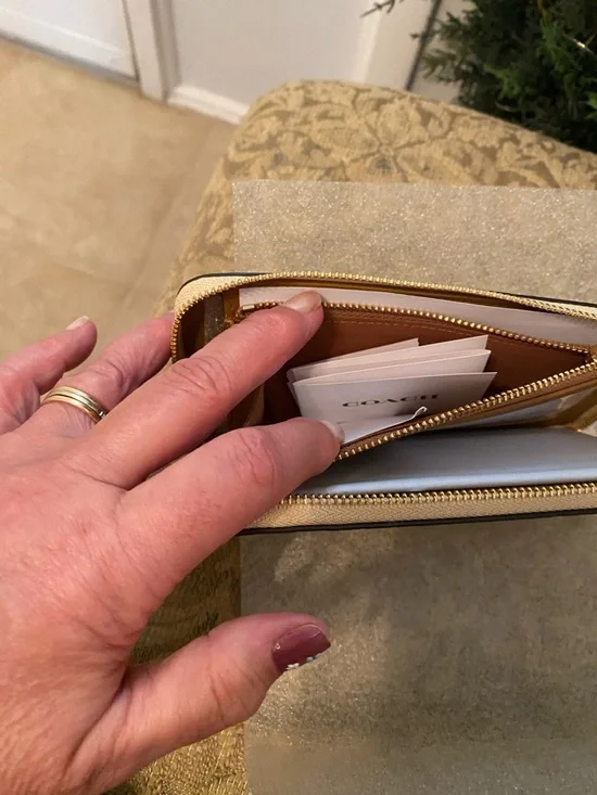 Coach Disney X Belle Medium Pebbled Leather Zip Wallet NWT - Picture 6 of 8